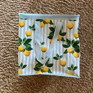 Lemons print insulated cooler bag